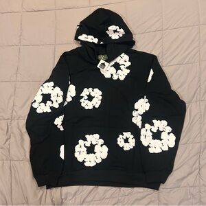 Denim Tears The Cotten Wreath Sweatshirt Black. (Check description)